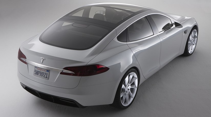 Tesla Unveils Model S Electric Saloon 09 Car Magazine Tesla Unveils Model S Electric Saloon 09 Car Magazine