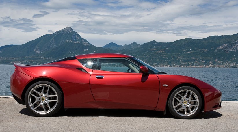 https://car-images.bauersecure.com/upload/22391/images/1752x1168/lotusevorahybrid1.jpg?mode=max&quality=90&scale=down
