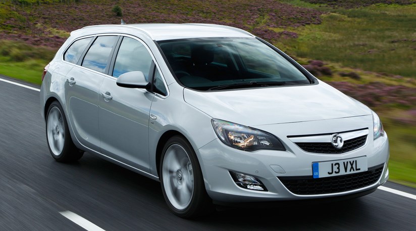 Vauxhall Astra Sports Tourer 1 4t 11 Review Car Magazine
