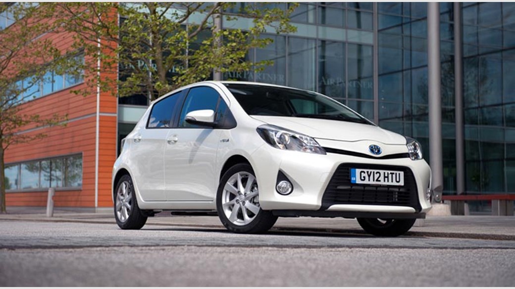 Toyota Yaris Hybrid 2017 Review Car Magazine Toyota Yaris Hybrid 2017 Review