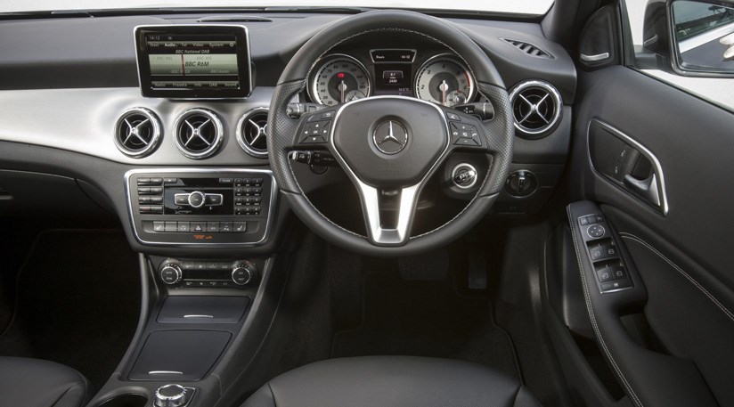 6 Images Of Mercedes Benz Gla 220 Cdi 4matic 7g Dct 170hp