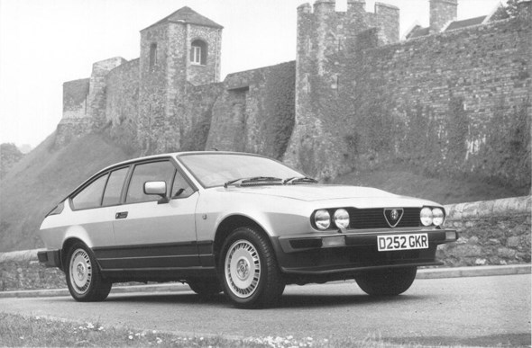 Alfa Romeo GTV6