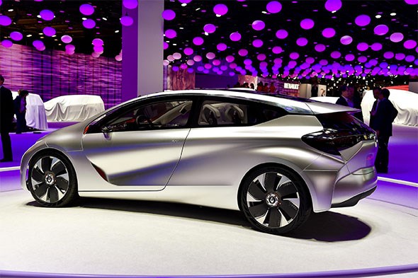 Renault Eolab concept at 2014 Paris motor show
