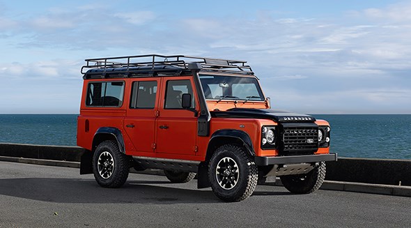 Land Rover Defender Adventure Edition (2015)