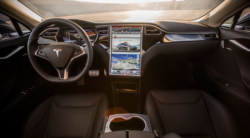 Sta in plaats daarvan op pauze De volgende Tesla Model S P85D (2015) review | CAR Magazine