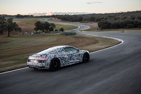 0-62mph in 3.2sec? In an Audi R8? You betcha in the new 2015 one