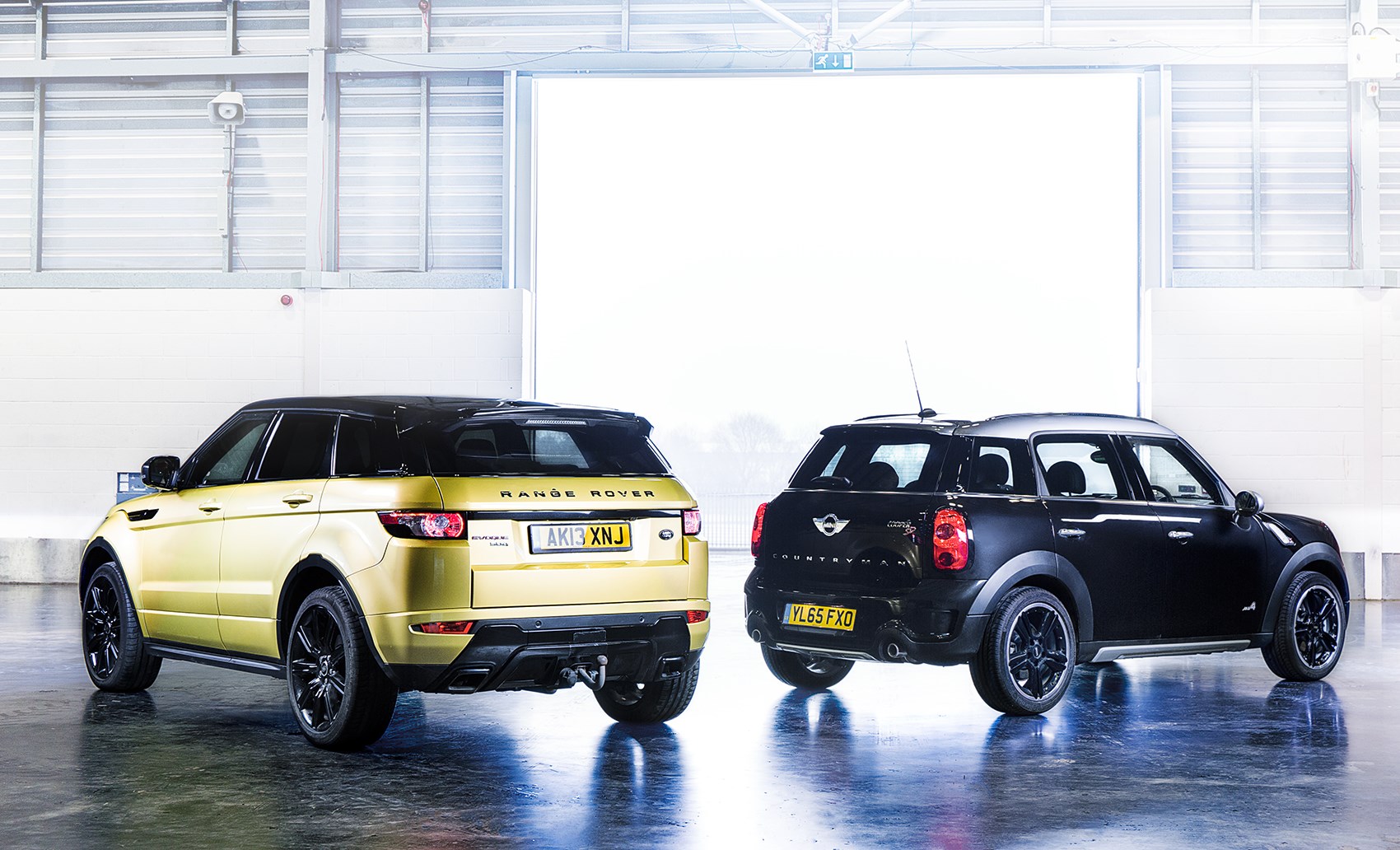 mannetje Achteruit bijkeuken Icon buyer: new Mini Countryman vs used Range Rover Evoque | CAR Magazine
