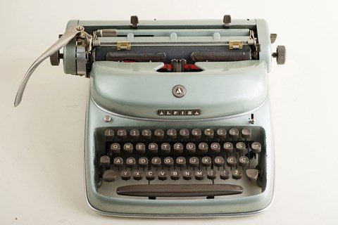 Alpina typewriter
