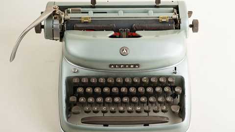Alpina typewriter