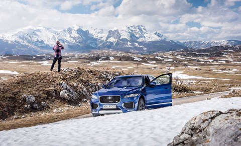 Jaguar F-Pace vs Montenegro