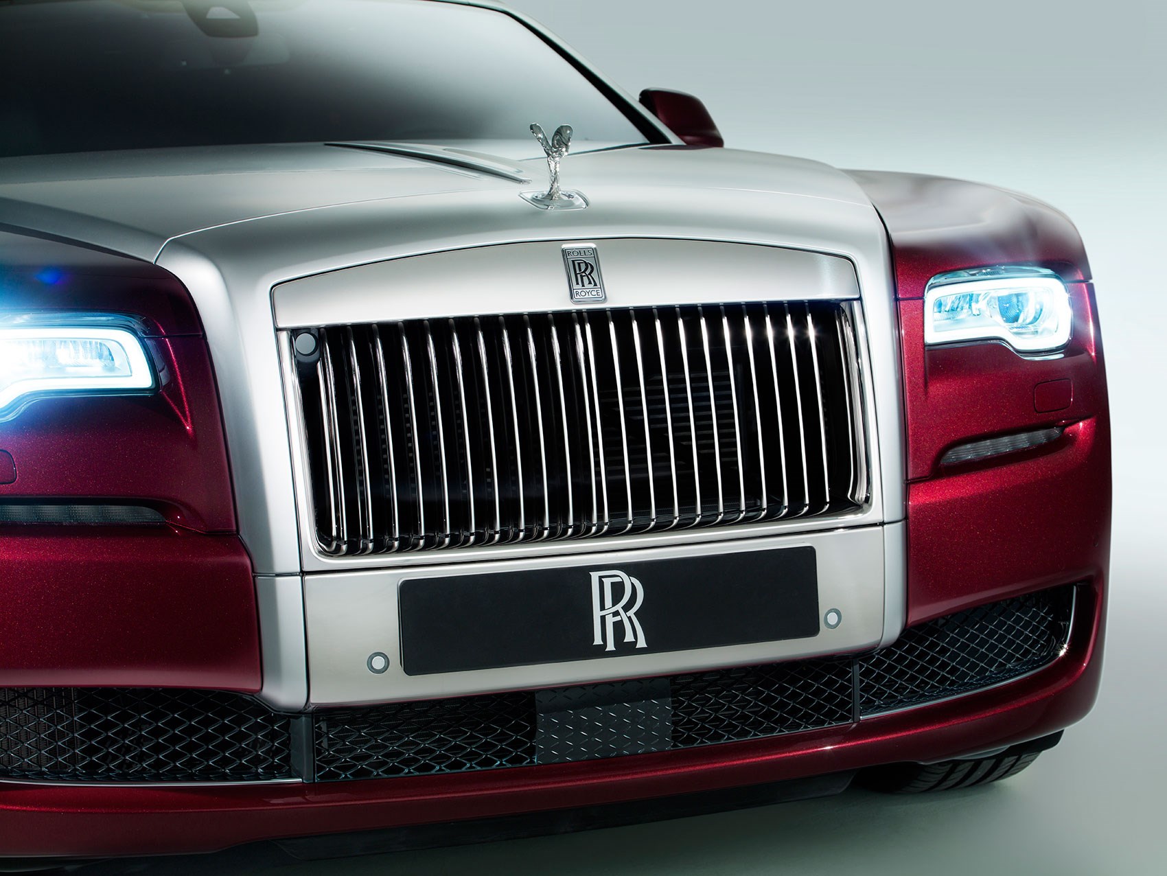 Chi tiết Rolls Royce Dawn kèm giá bán 092023