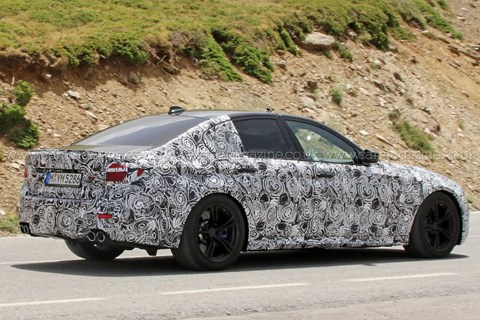 BMW M5 spy shots