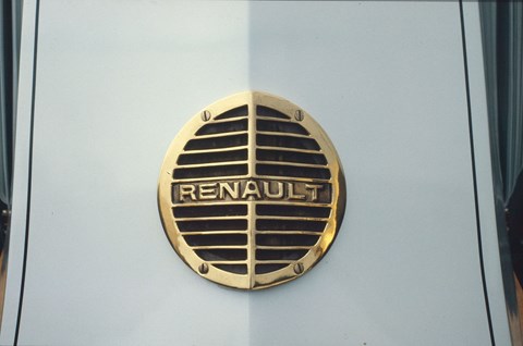 The first badge on a Renault car