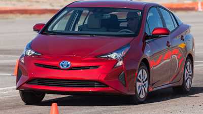Toyota Prius (2016) review