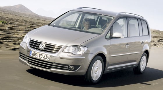 Volkswagen Touran Review 2024