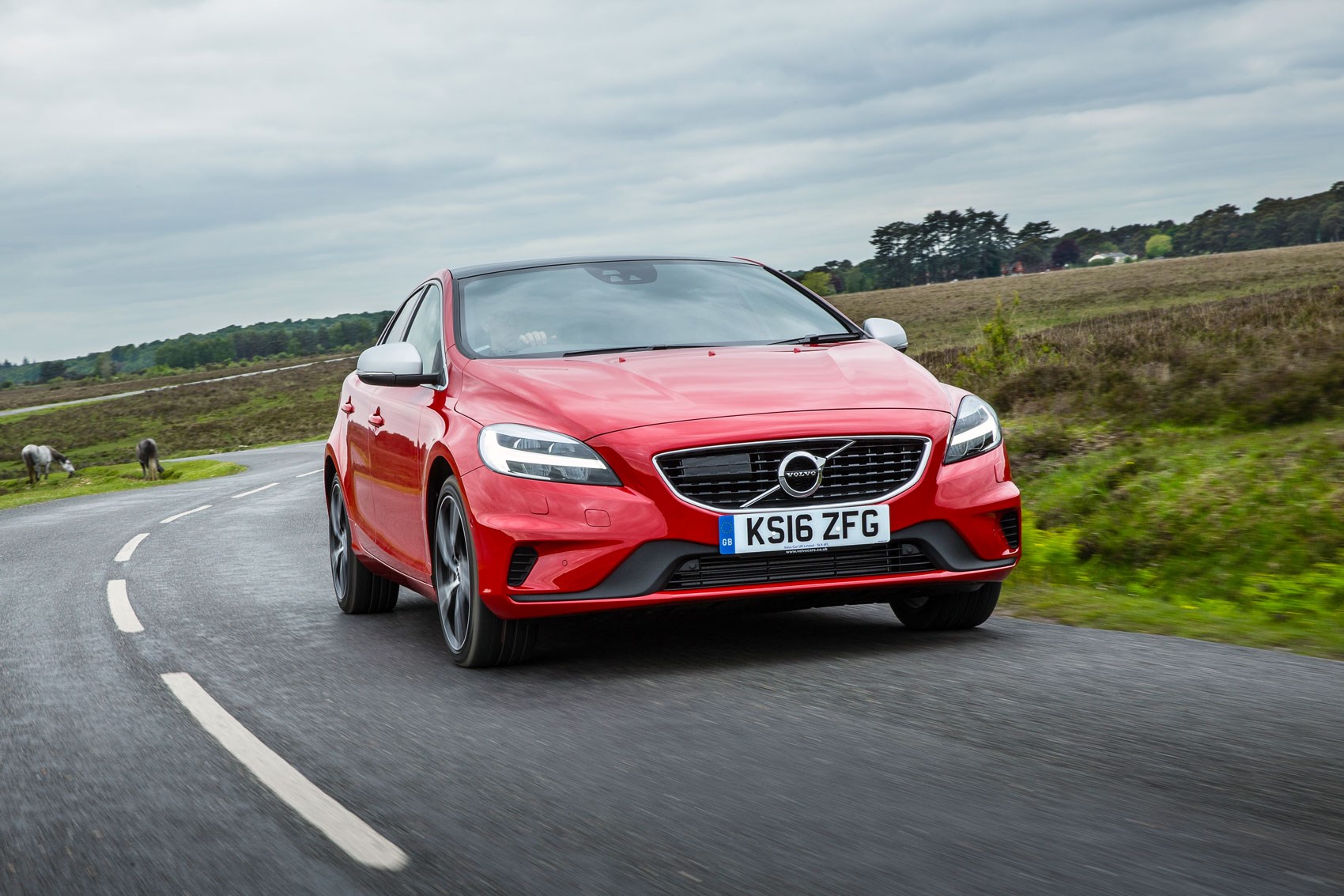 First Drive: Volvo V40 Cross Country and R-Design