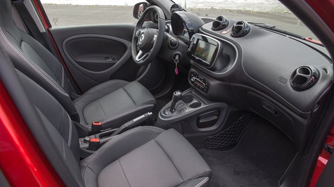 Familiar Smart/Twingo interior for ForFour