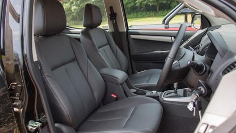 Isuzu D-Max Arctic Trucks AT35 (2016) review