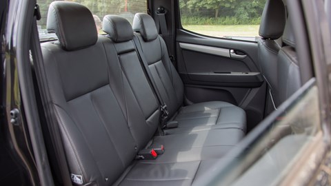 Isuzu D-Max Arctic Trucks AT35 (2016) review