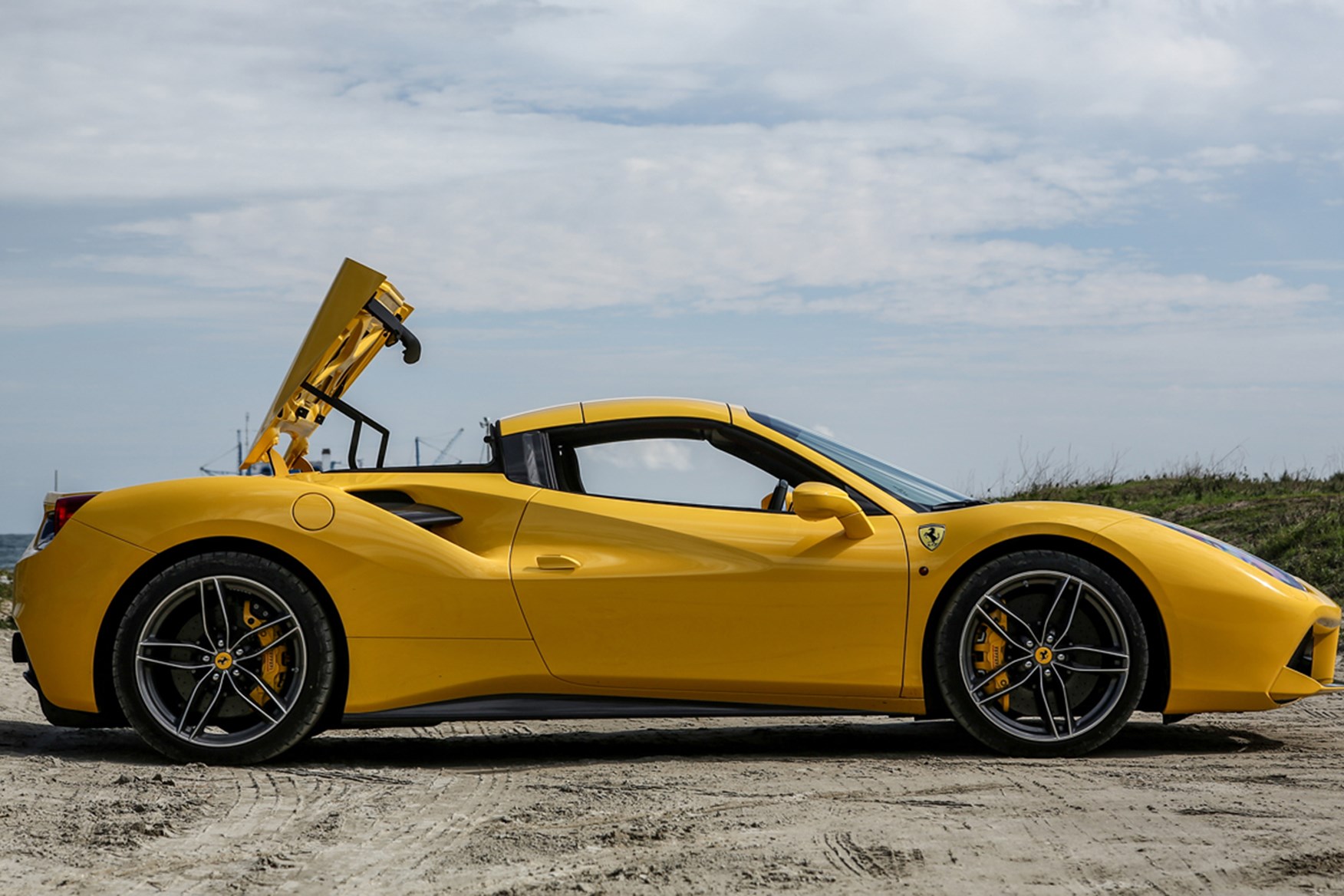 Ferrari 488 Spider (2016) Review | CAR Magazine