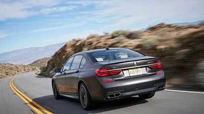 BMW M760Li xDrive V12 (2017) review