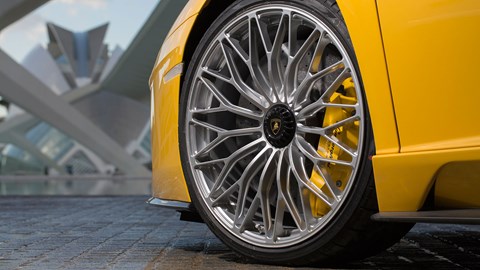 Lamborghini Aventador S (2017) review