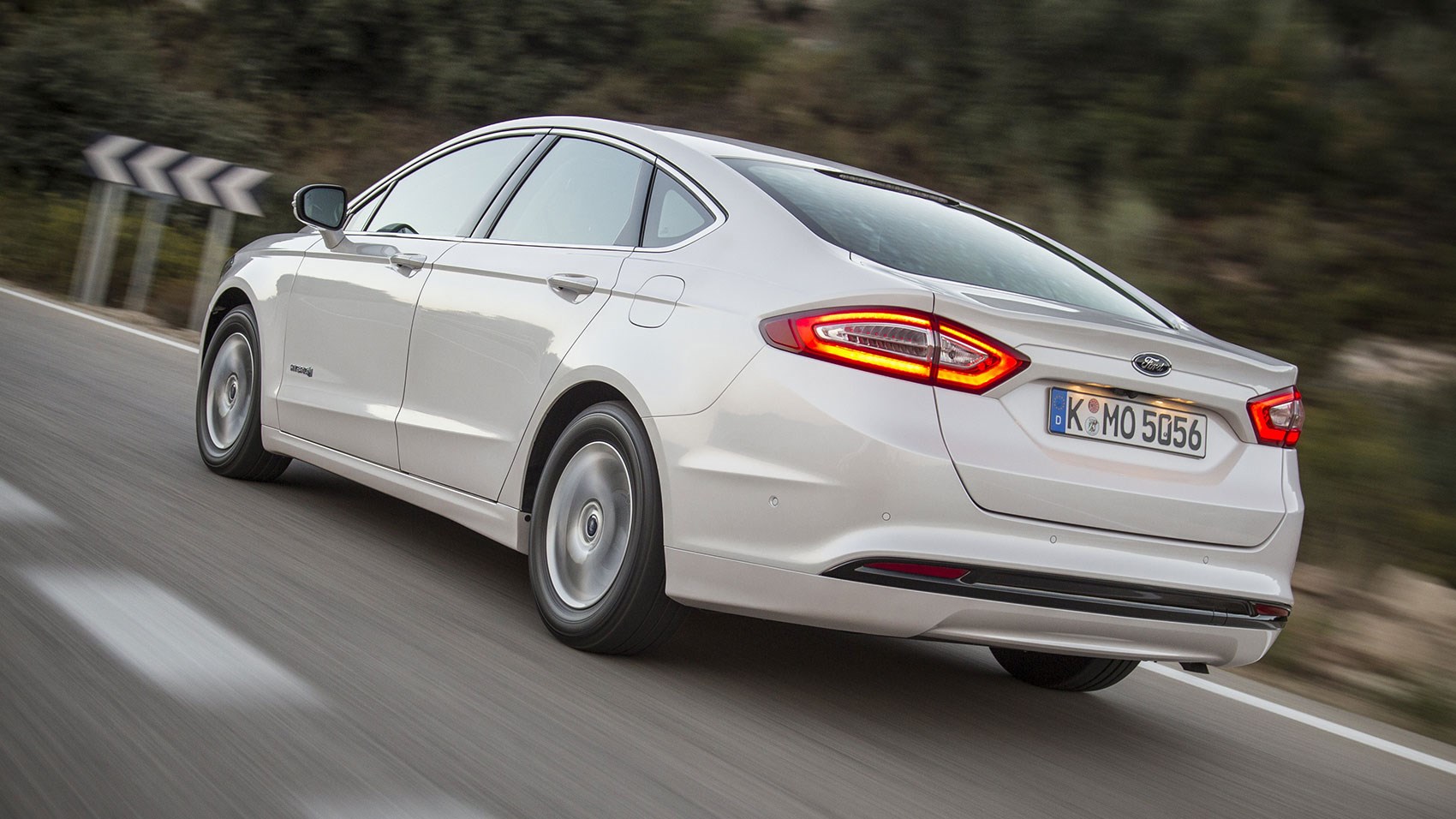 The CAR magazine Ford Mondeo Hybrid review