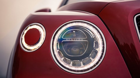 Those headlights... hmmm