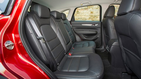 Rear seats: roomy for the family 
