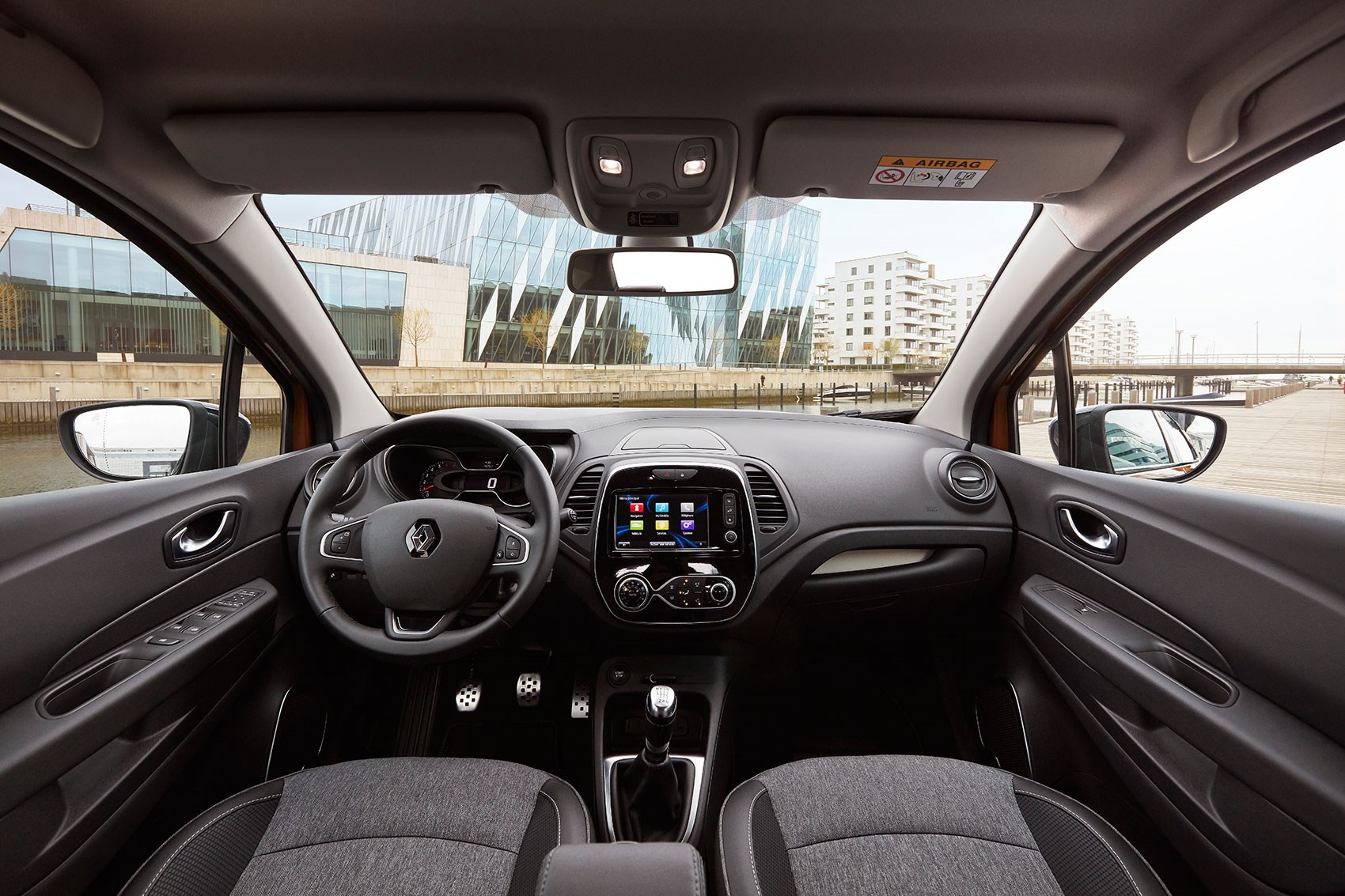 Inside 2017 facelifted Renault Captur cabin