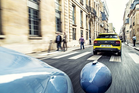 2CV catches up with C4 Cactus around Paris