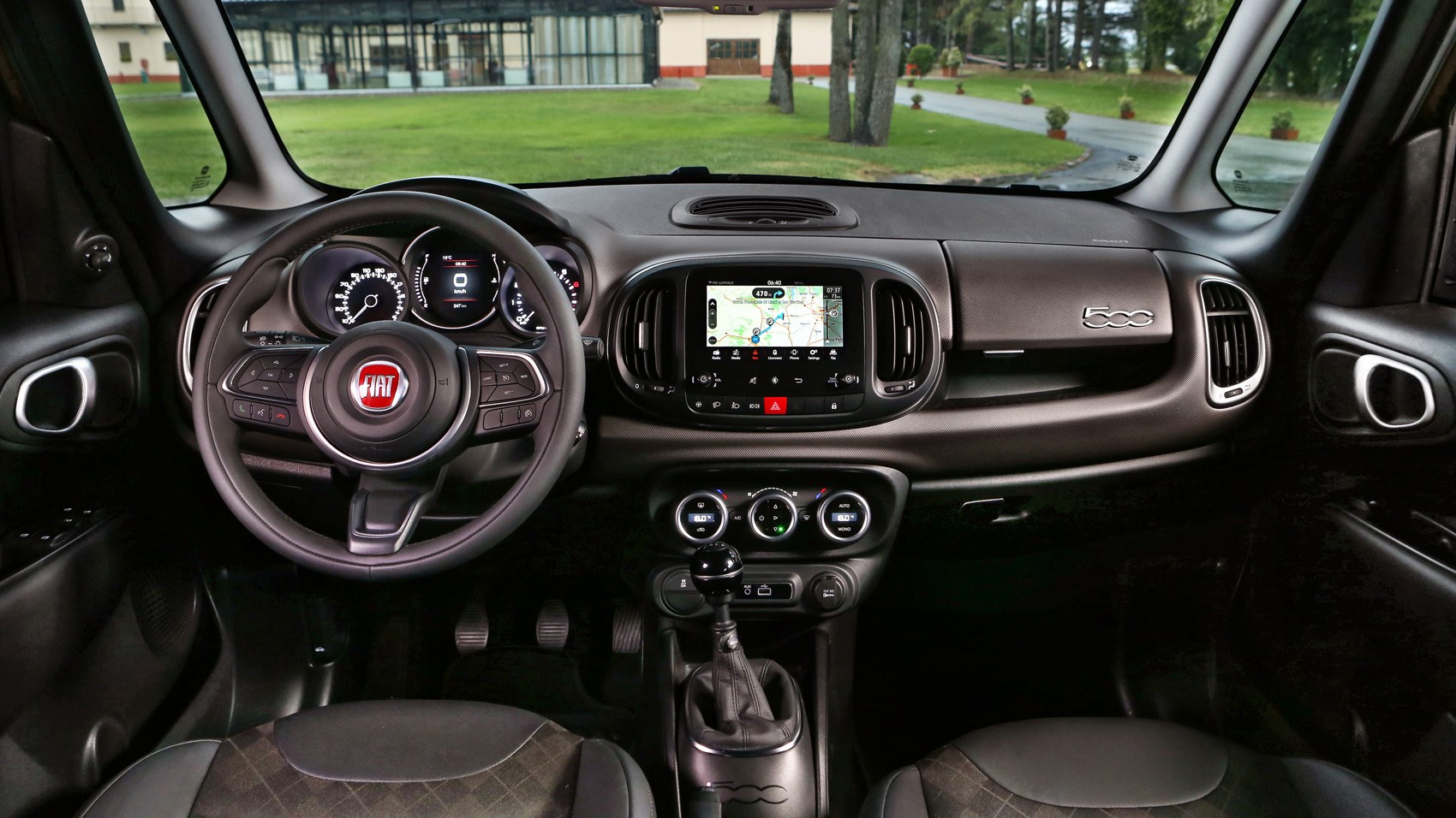 Fiat 500L Urban 2017 interior