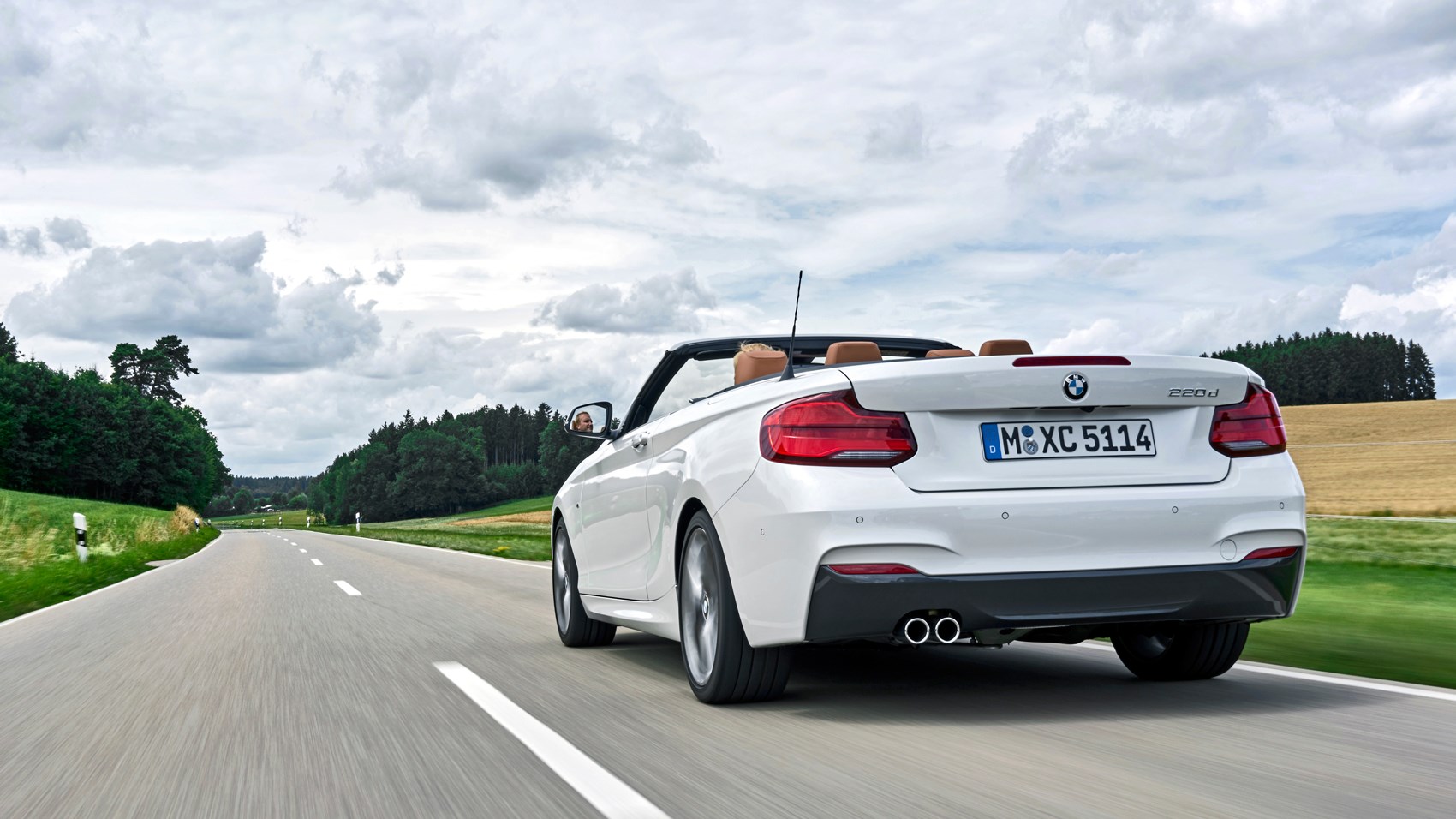 BMW 220d convertible rear tracking