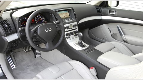 Infiniti G37 Coupe interior