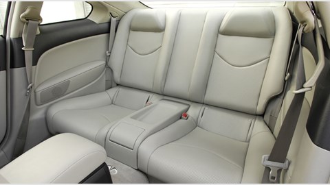 Infiniti G37 Coupe interior