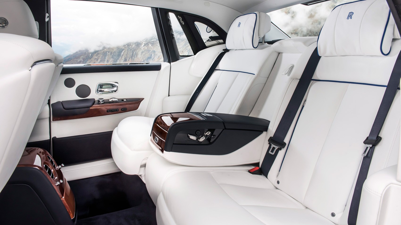 Rolls-Royce Phantom rear seats