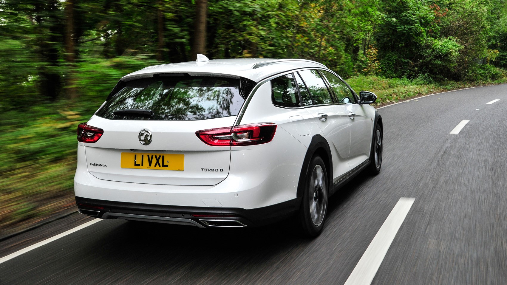 Vauxhall Insignia Country Tourer rear tracking