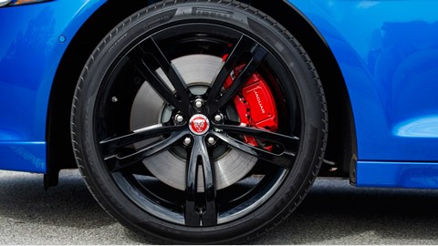 Jaguar XJR575 (2017) review