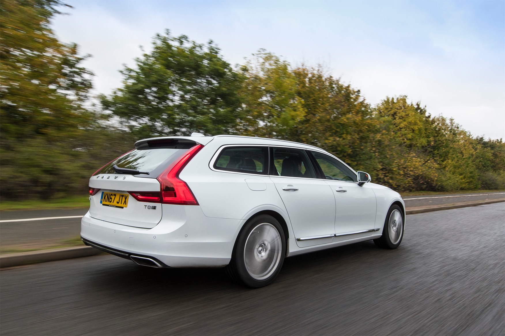 Volvo V90 T8 Twin Engine plug-in hybrid review