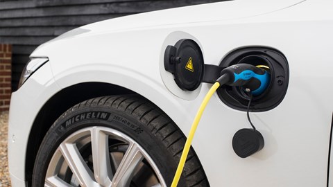 Volvo V90 T8 Twin Engine plug-in hybrid review