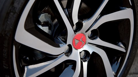 DS 3 Ines de la Fressange (2017) review