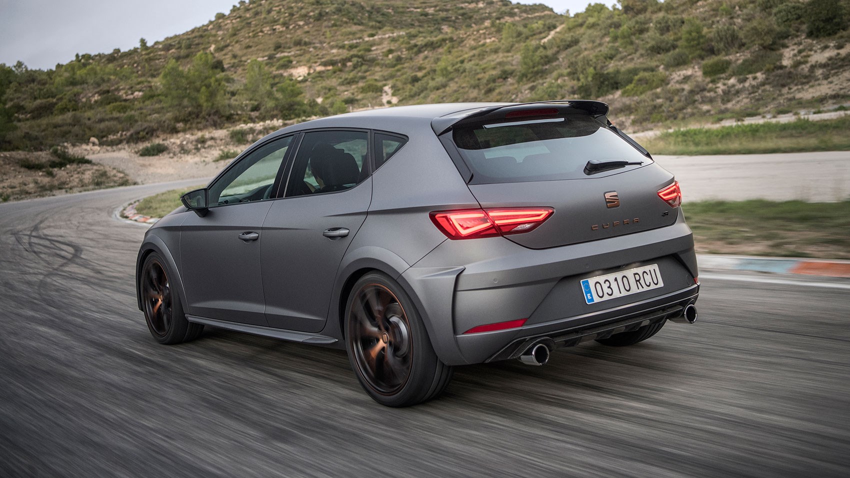 Seat Leon Cupra R review: needs more spice