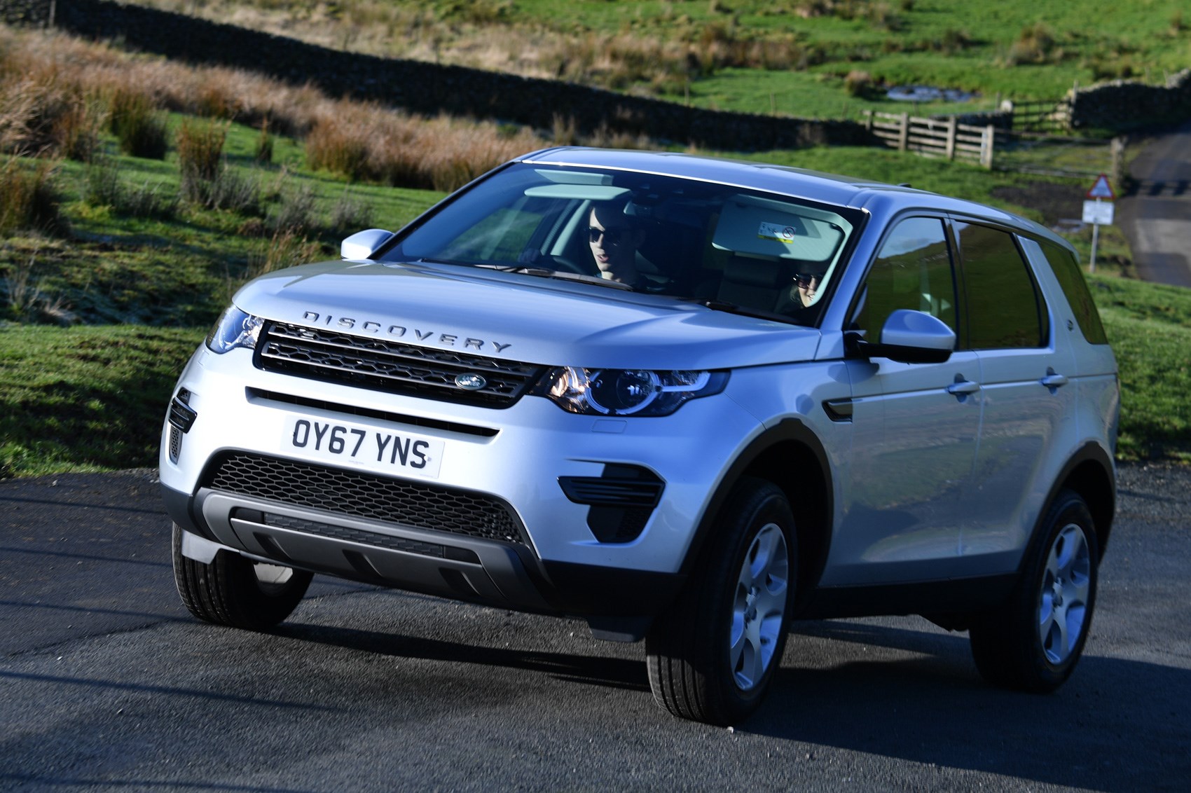 volume Rust uit munt Land Rover Discovery Sport TD4 facelift (2017) review | CAR Magazine