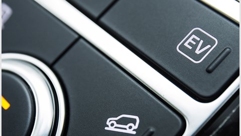 Range Rover P400e PHEV hybrid review: dual-power waft