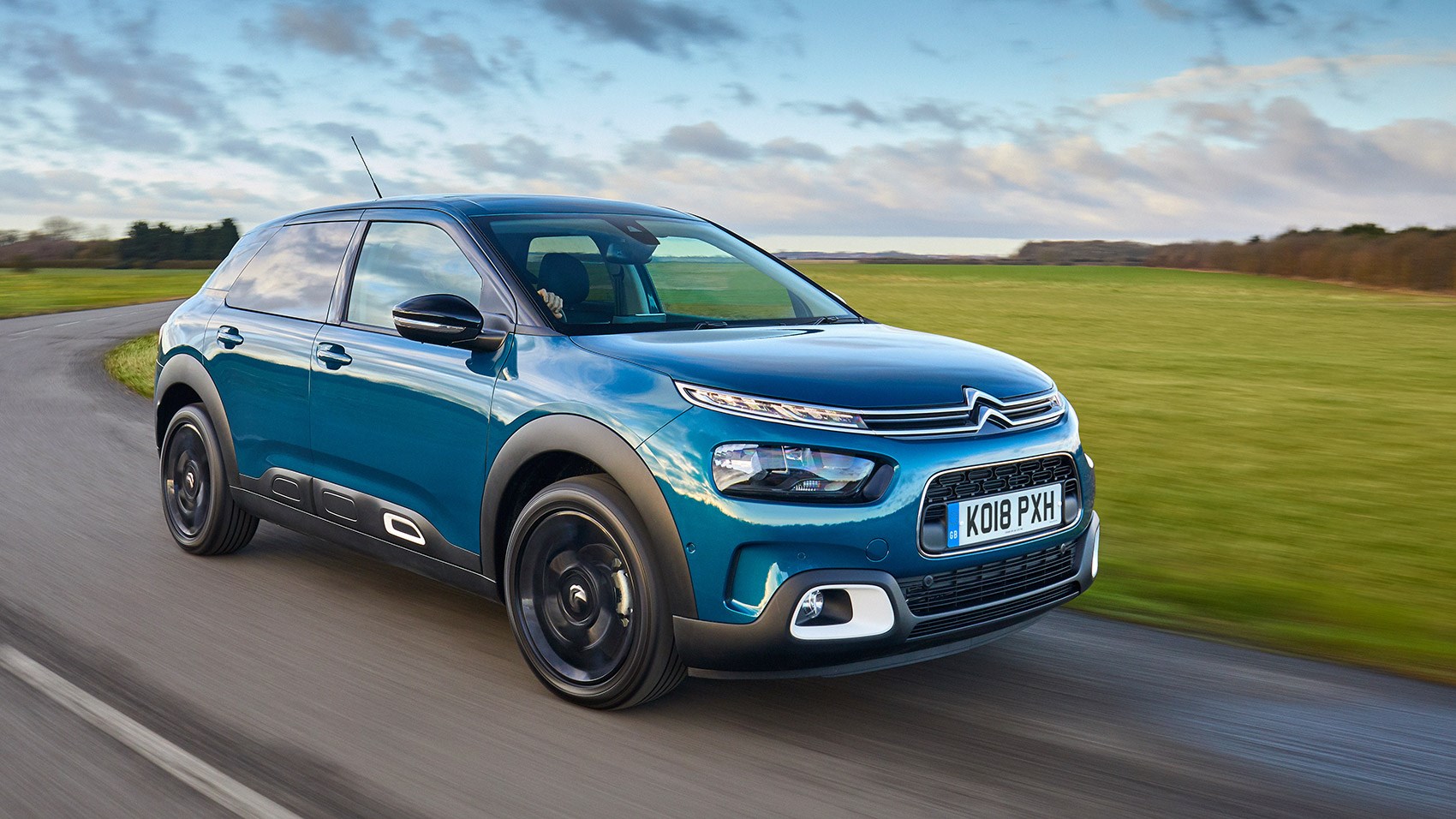 On the road in the new 2018 Citroen C4 Cactus: review, specs, prices, on sale dates
