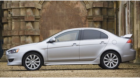 Mitsubishi Lancer diesel side