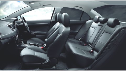 Mitsubishi Lancer diesel interior