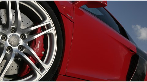 Audi R8 V12 TDI front three-quarter