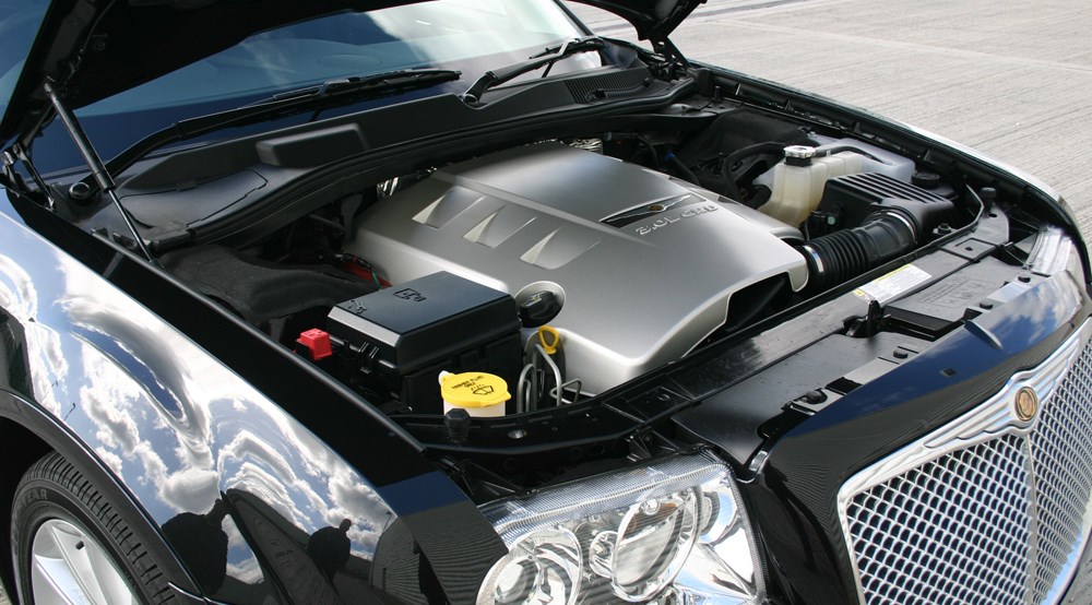 Chrysler 300C 3.0 V6 CRD specs, dimensions