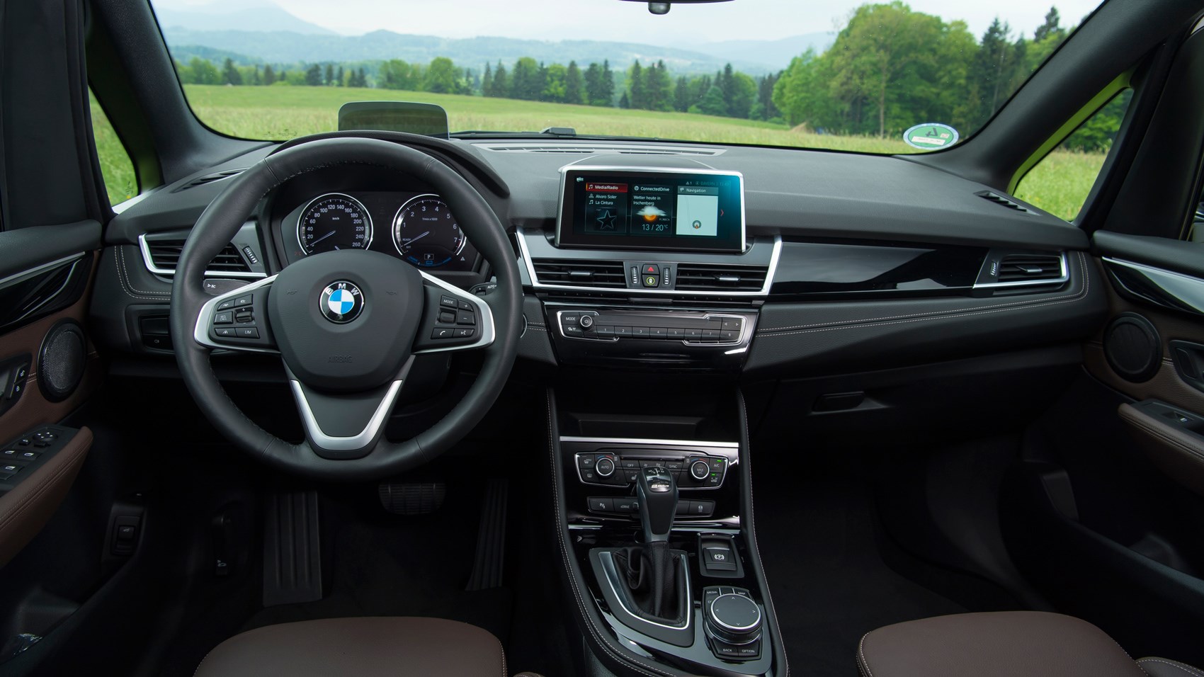 BMW 225xe interior